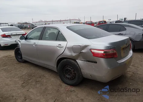 2007 Toyota Camry Le z USA, uszkodzony, nr VIN 4T1BE46K27U609275